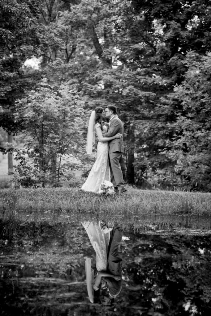 vintage theme wedding ideas - first look - outdoor wedding portraits #wedding #vintagewedding