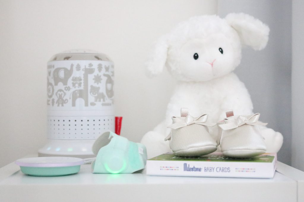 The Owlet Smart Sock helps us all sleep through the night and reassures us that our baby is save while she sleeps | infant care | safe sleep for babies | Crazy Together blog