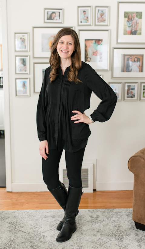 Love leggings, but also love great style? Check out my legging-friendly Stitch Fix box review | Cori Released Pleat Tunic from Market & Spruce | Stitch Fix clothes | Stitch Fix review | Crazy Together blog