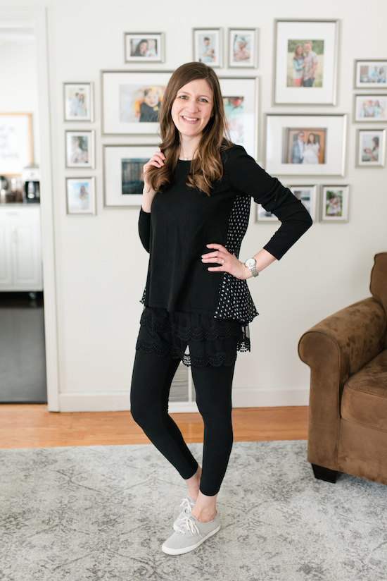 Love leggings, but also love great style? Check out my legging-friendly Stitch Fix box review | Vena Woven Back Sweater by Evolution by Cyrus | Stitch Fix clothes | Stitch Fix review | Crazy Together blog