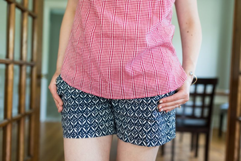 Red, White and Blue Summer Stitch Fix Review - Elsdon Crochet Trim Cotton Top from Hazel with Cindie Printed Linen Short from Level 99| 4th of July Stitch Fix | patriotic Stitch Fix | Stitch Fix clothes | Crazy Together blog