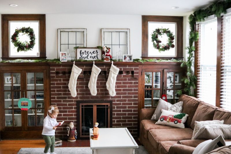 vintage woodland Christmas decor | 1920s Christmas home decor | Christmas decorations | Craftsman home | 1925 home | Crazy Together blog