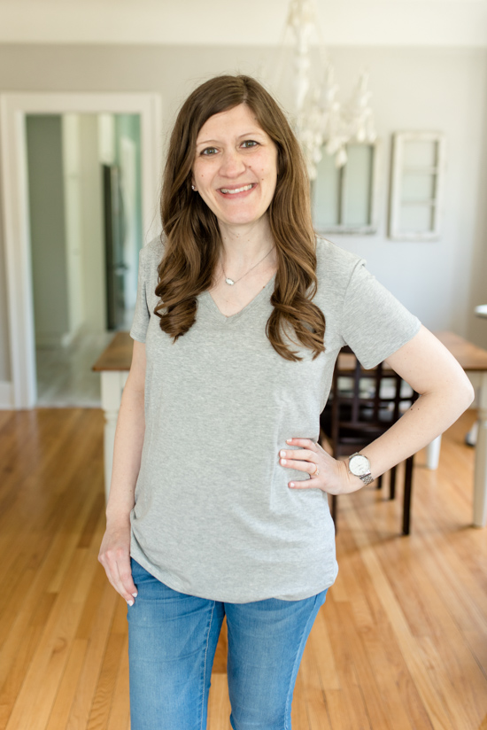 Trunk Club Maternity Review - Modal Jersey V-Neck Tee from Halogen | style box | women's fashion | maternity clothes | #stitchfix #trunkclub | Crazy Together blog