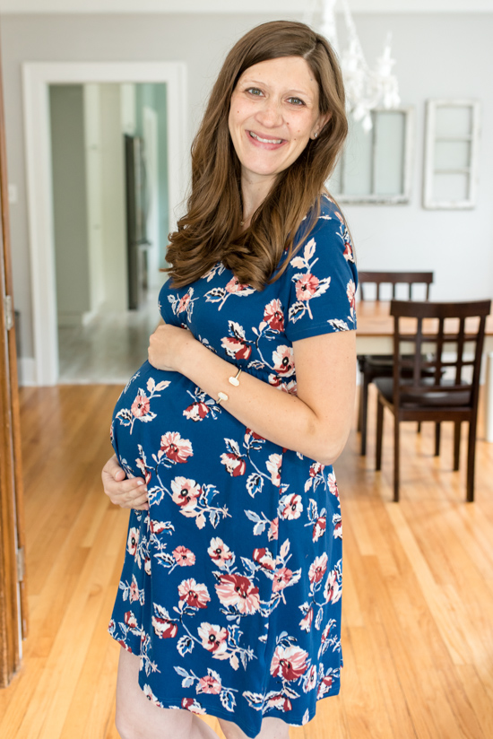 Stitch Fix Maternity Review - Murphy Maternity Short Sleeve Knit Dress from French Grey | Stitch Fix style | Stitch Fix clothes | fashion | fall clothes | maternity clothes | #stitchfix #maternity | Crazy Together blog