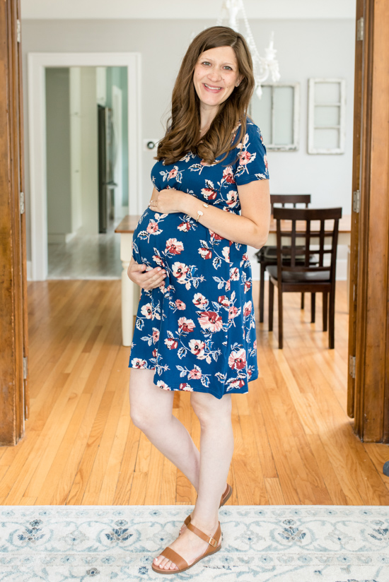 Stitch Fix Maternity Review - Murphy Maternity Short Sleeve Knit Dress from French Grey | Stitch Fix style | Stitch Fix clothes | fashion | fall clothes | maternity clothes | #stitchfix #maternity | Crazy Together blog