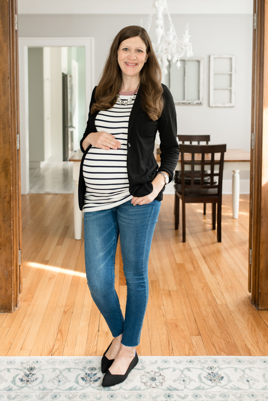 black and white maternity top with black blazer, skinny jeans and black Point Rothy's-