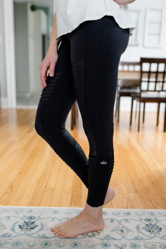 Postpartum Trunk Club Review featuring Alo High Waist Moto 7/8 Leggings | Trunk Club clothes | personal styling service | #trunkclub | #winterclothes | #postpartum | #nursing | Crazy Together blog