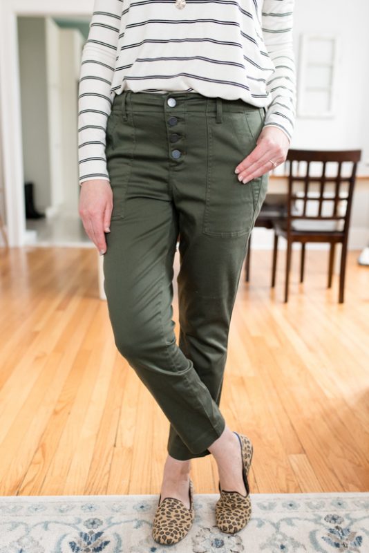My Trendsend Shipment that Came Before the Quarantine | Trendsend by Evereve personal styling service | Aiden Trouser pants with Exposed Buttons from Level 99 | #trendsend #stitchfix #stylebox | #stylereview | Crazy Together blog